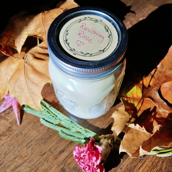 New✨Ravishing Rose Candle - Picture 6 of 6